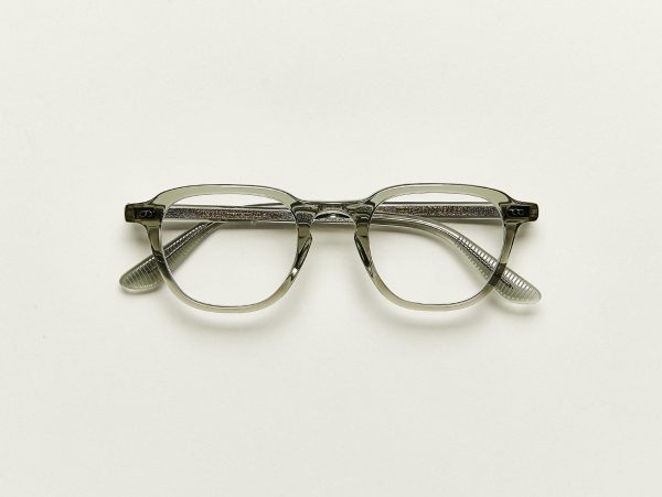 billik-color-sage-pos-2_81d62a9b-84bb-44c8-be5d-51396f3bbc9e.jpg