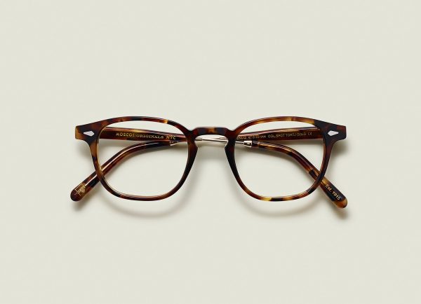 genug-color-spot-tortoise-gold-pos-2_c7c773af-6124-4ee4-aa2b-8a0e71b2b8a5.jpg