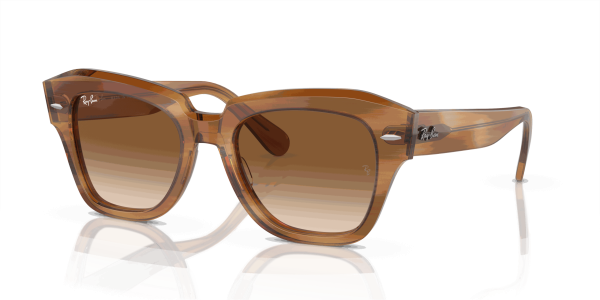 raybanstatestreet_0RB2186__140351__P21__shad__qt_d234e45b-6d3b-432f-aed4-017ca8b53aab-1-scaled-1.png