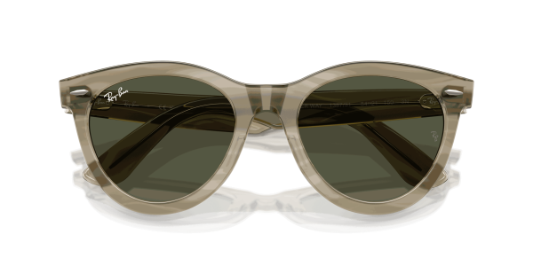 raybanwayfarerwaychangeholidaylimited_0RB2241__138731__P21__shad__cfr_2b5ec026-8975-4ce7-93ec-839ffc661098-1-scaled-1.png